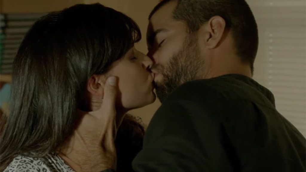 Faruq quiere descubrir la relación que mantiene Fátima con Morey