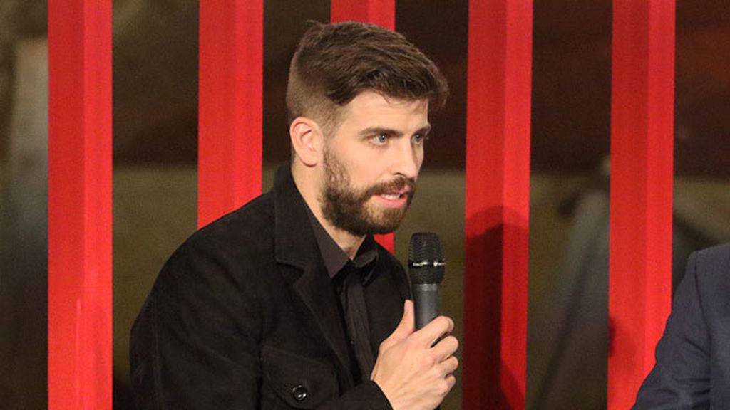 Shakira acompañó al futbolista, que recibía el premio al mejor deportista catalán