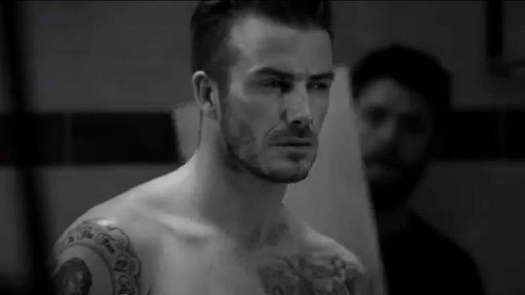 David Beckham posa para H&M en un vestuario