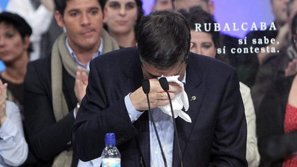 Patxi López, llora al recordar a las víctimas de ETA