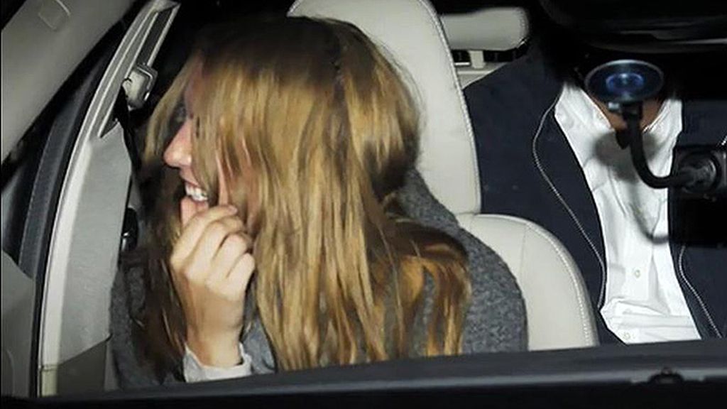 La modelo celebra su cumpleaños junto a su padre y unos amigos
