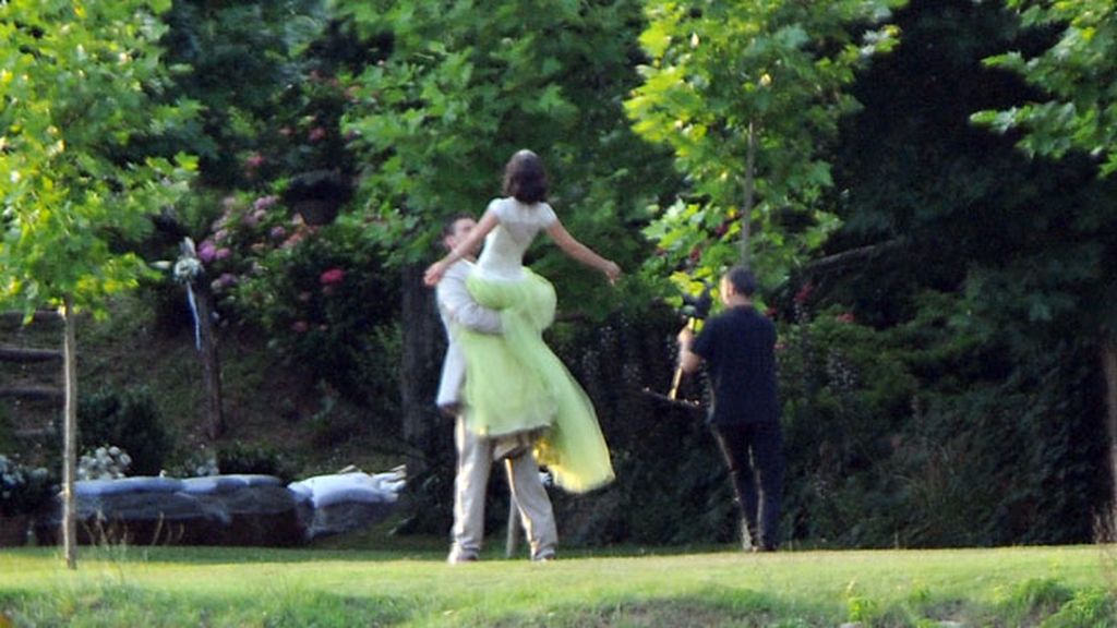 El vestido verde de la novia, los invitados, la masía... Así fue la boda de Marc Gasol