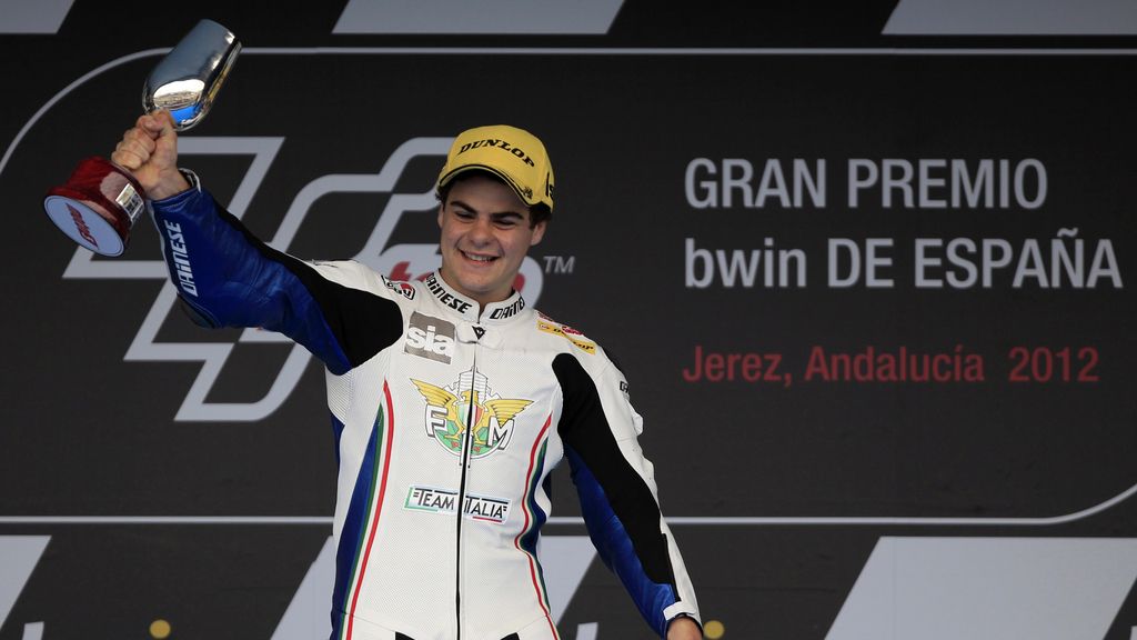 Romano Fenati gana Moto3 en el Ciucuito de Jerez Romano Fenati gana Moto3 en el Ciucuito de Jerez