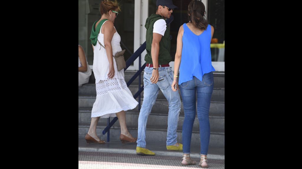 El torero José María Manzanares acude al hospital a visitar a su amigo Francisco Rivera