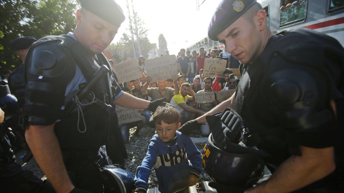 Croacia amenaza con no registrar ni dar cobijo a los miles de refugiados que recibe