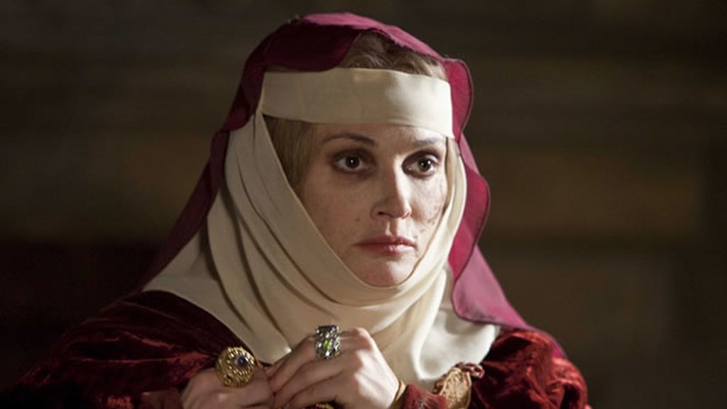 Sarah Parish es Regan Hamleigh