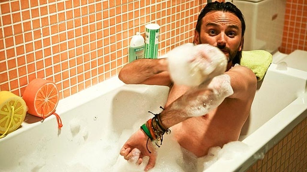 Javi localiza al padre biológico de Lola