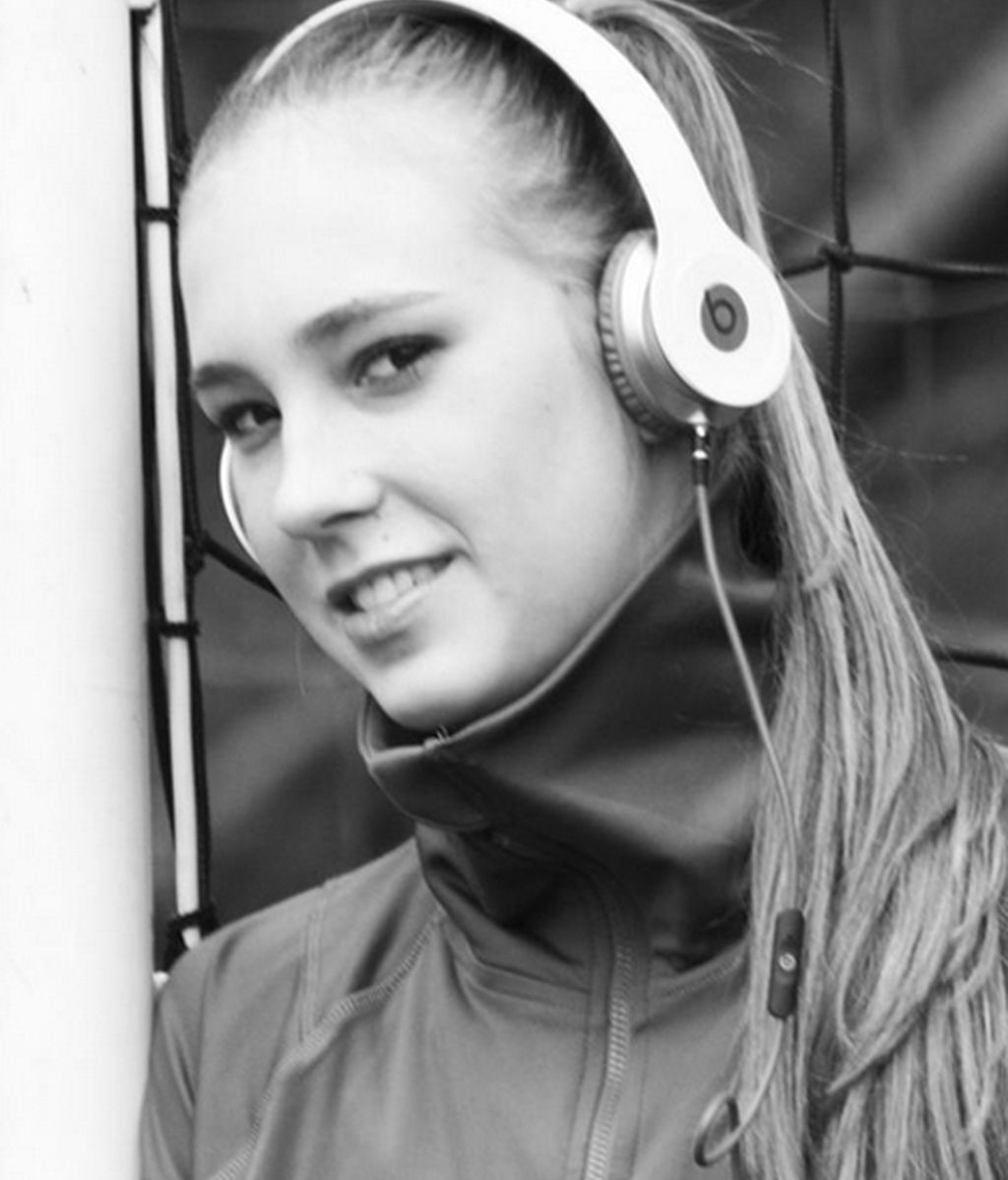 El perfil de la futbolista en Twitter es una colección de sonrisas, estilo y mucho fútbol