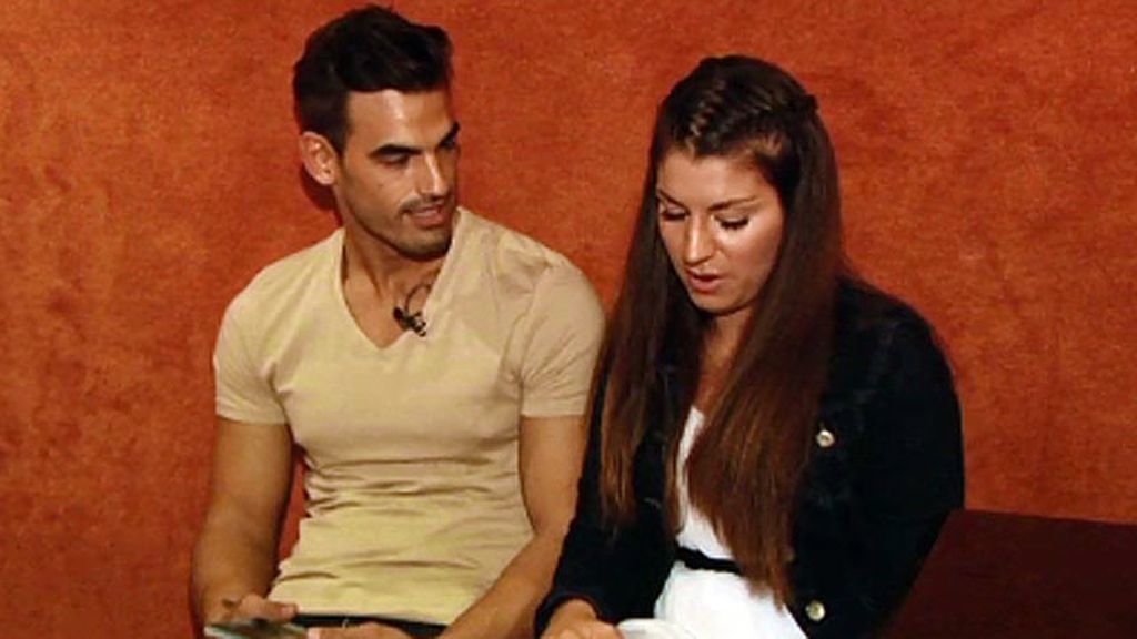 India Martínez interpreta su tema musical en la cita