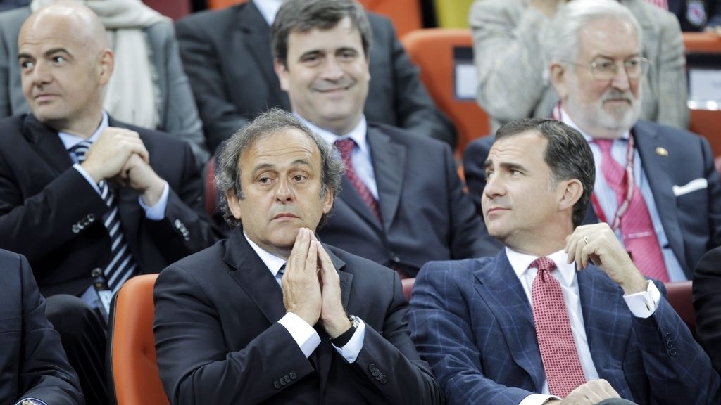 El Príncipe Felipe en el Estadio Nacional de Bucarest