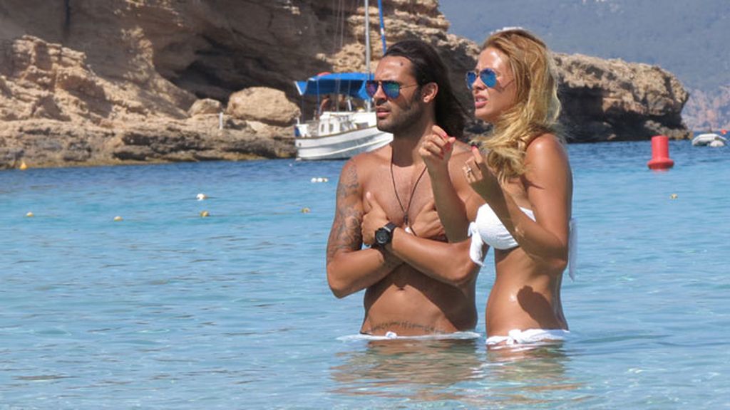 Elisabeth Reyes y Sergio Sánchez, luna de miel en Ibiza