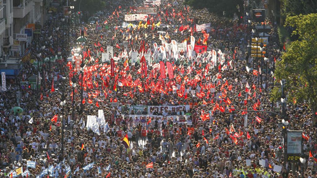 España sale a la calle contra los recortes
