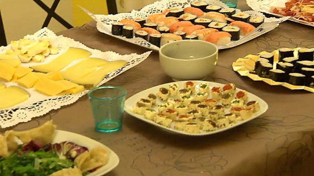 Zaida, incómoda, abandona la cena de Noel y sus pretendientas