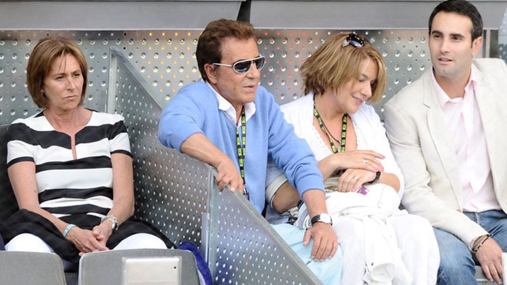 Enamorados en el tenis: Forlán y Zaira Nara comparten grada con Edurne y De Gea