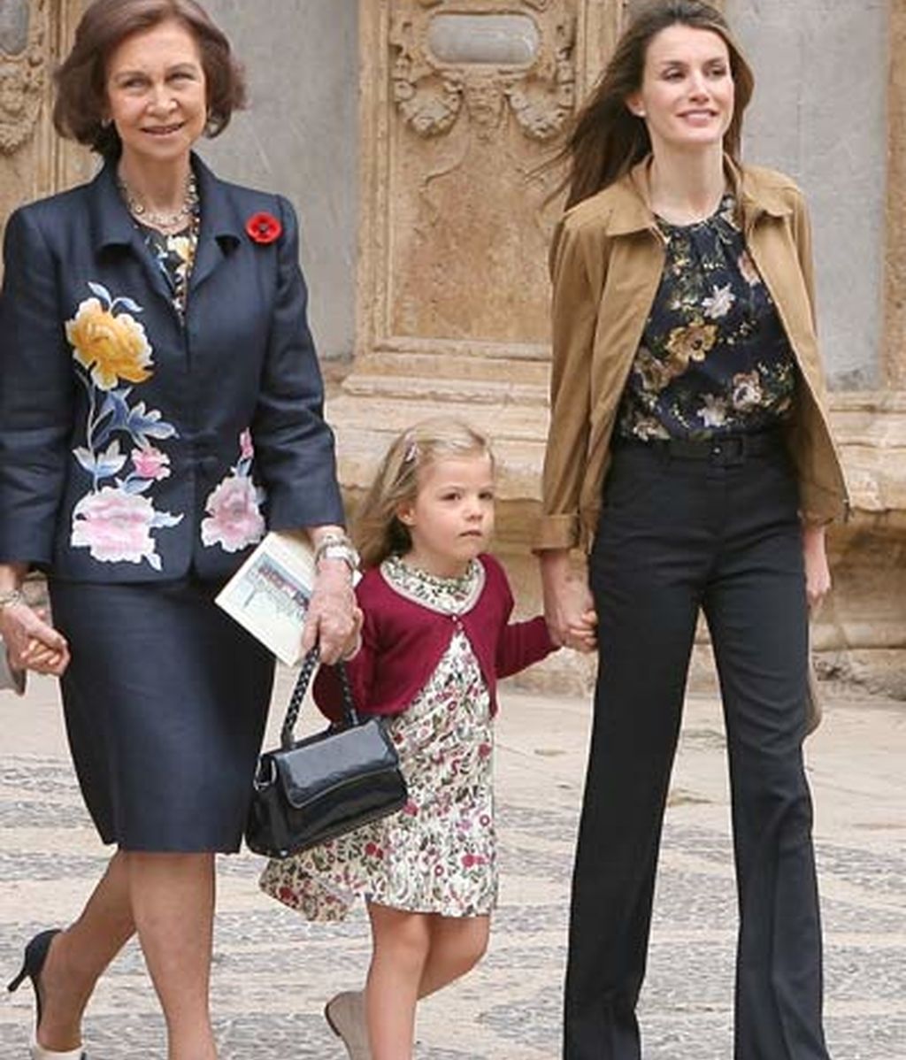 Los príncipes de Asturias y la reina Sofía, en la Misa de Resurrección