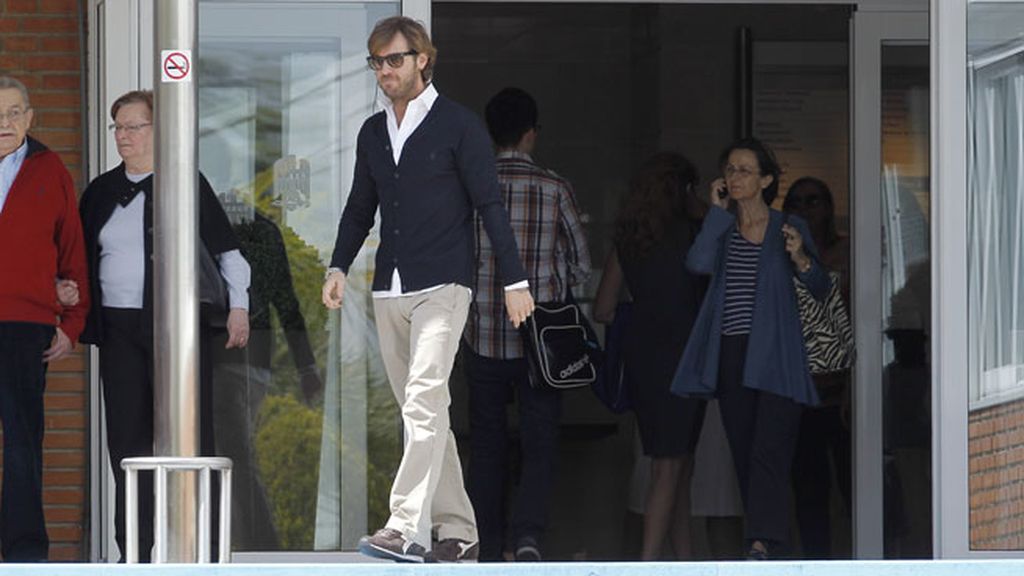 Amaia Salamanca presenta a su hija Olivia