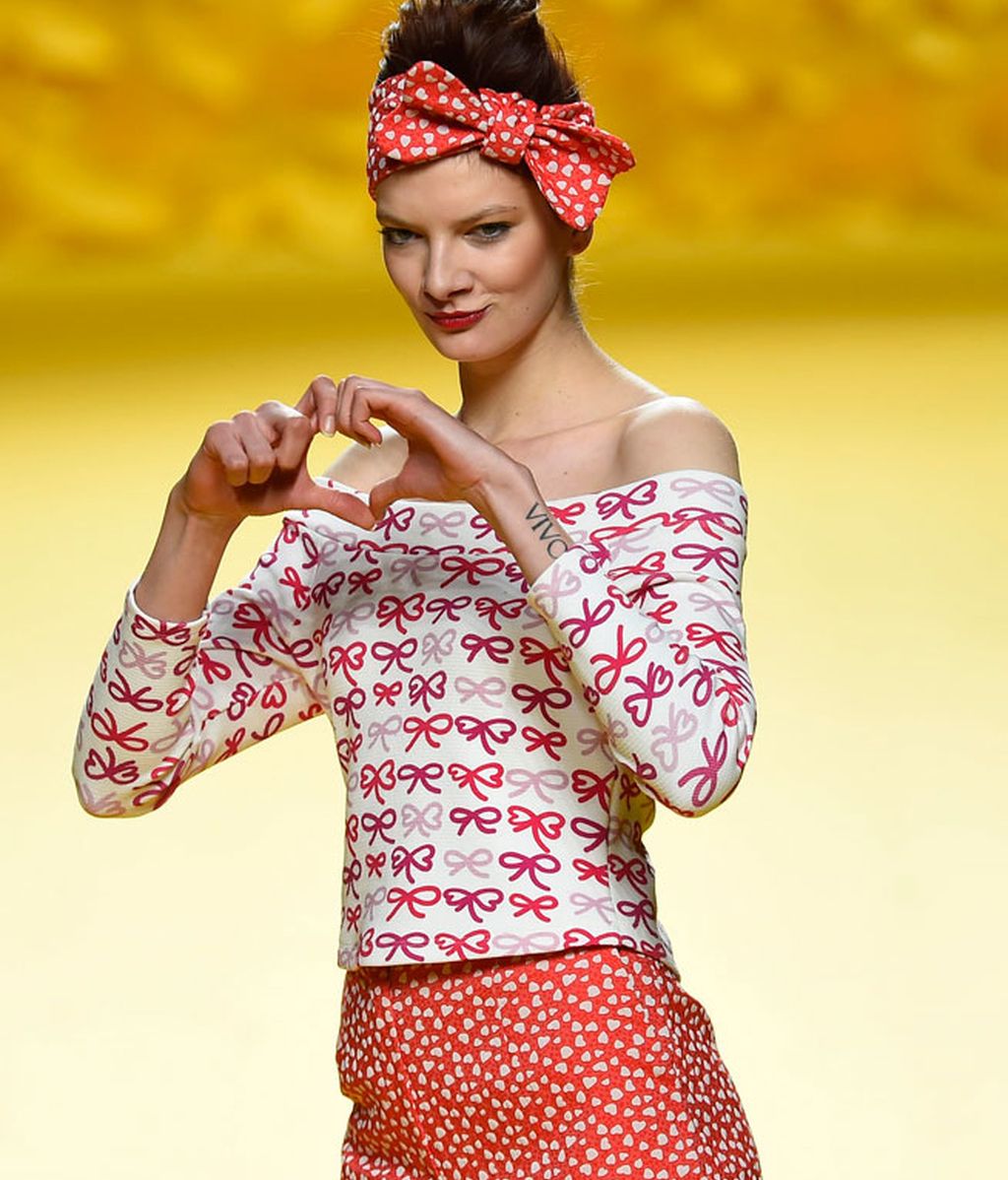 Color y brillos en Agatha Ruíz de la Prada