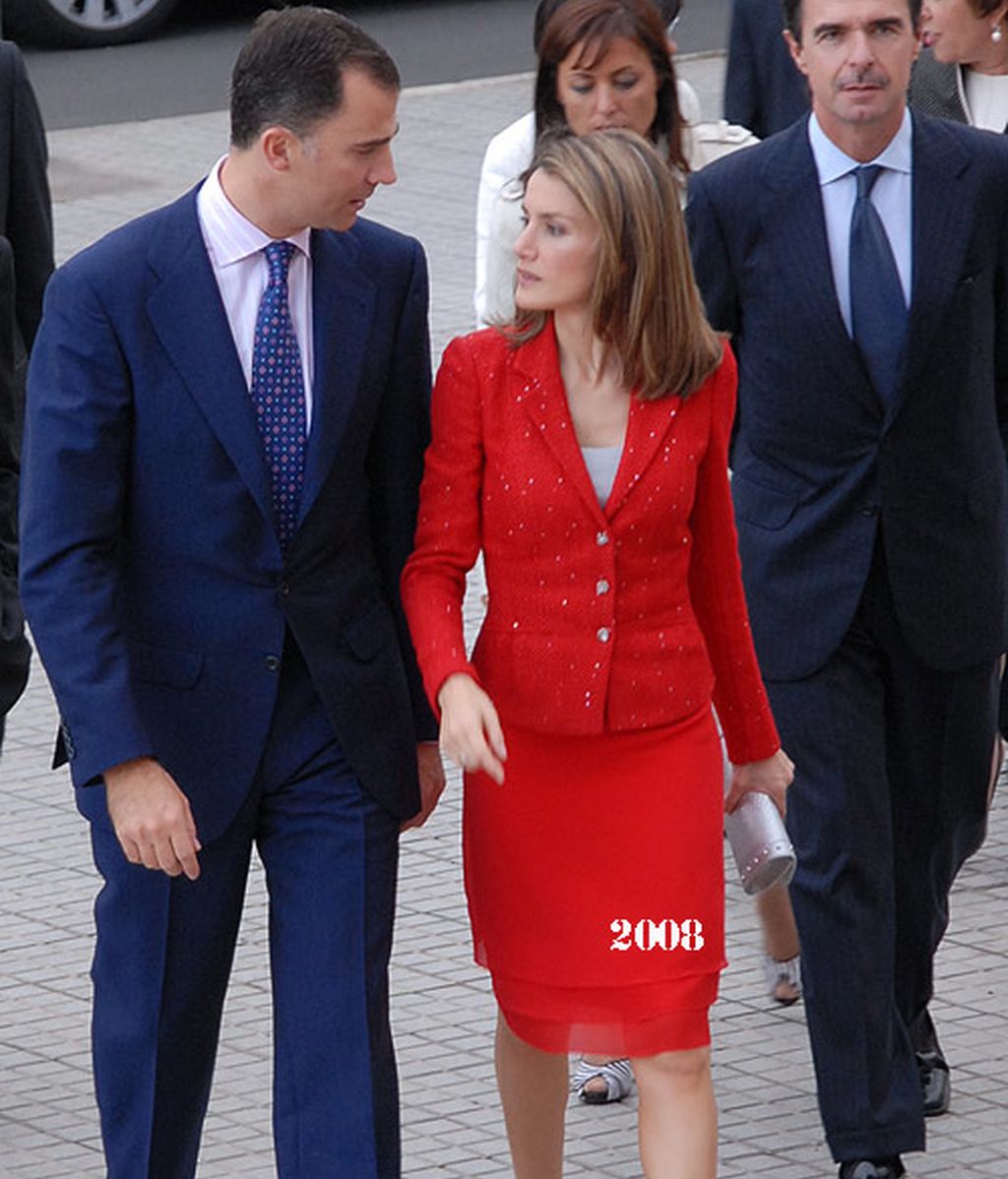 Letizia, mismo look e idénticos complementos que en un acto de 2008