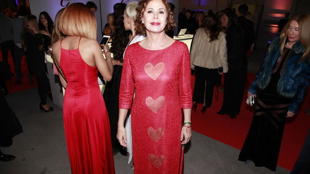 Ágatha Ruiz de la Prada luciendo uno de sus diseños