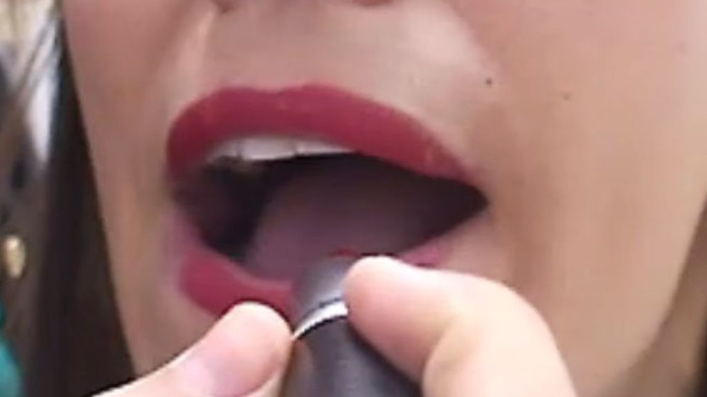 Adela se prepara para debutar en  'The Hole'