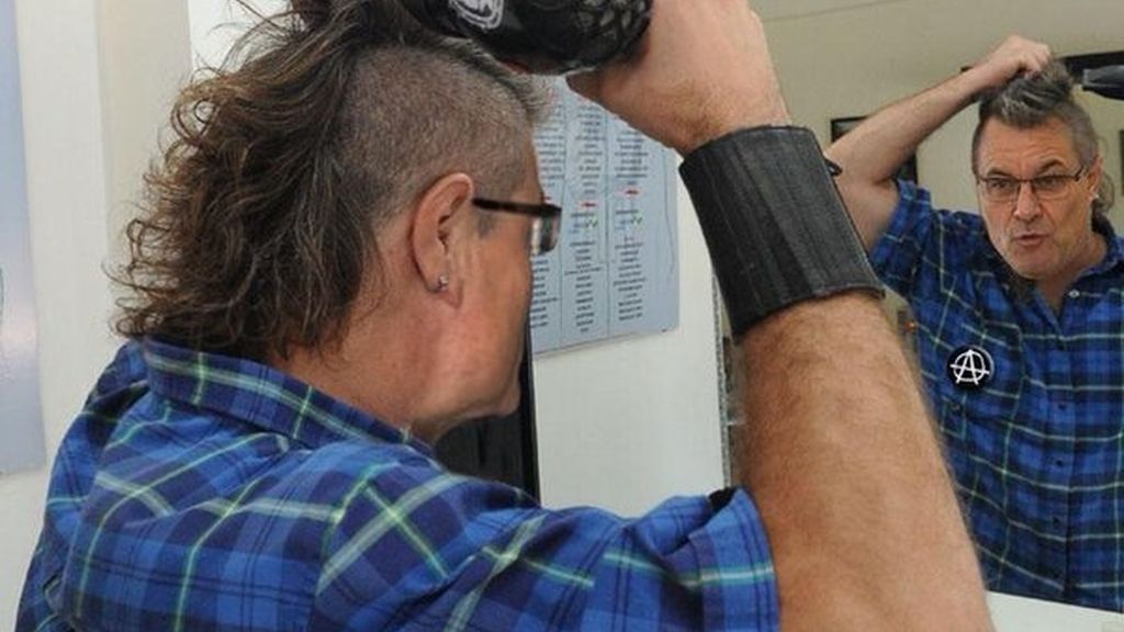 A los internautas, humor no les falta