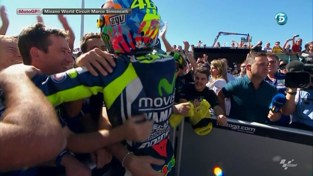 Rossi logra su victoria más deseada en Misano