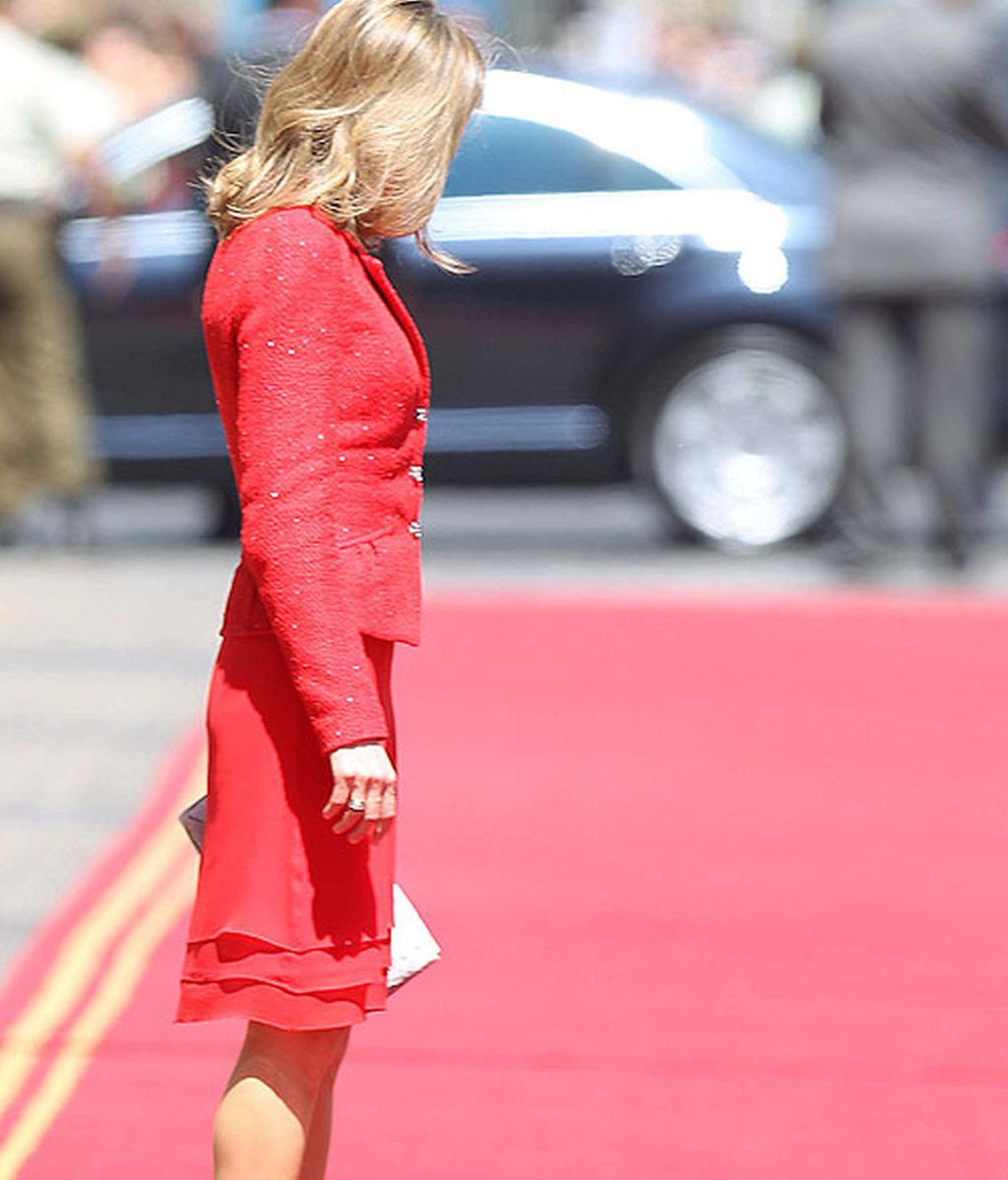 Letizia, mismo look e idénticos complementos que en un acto de 2008