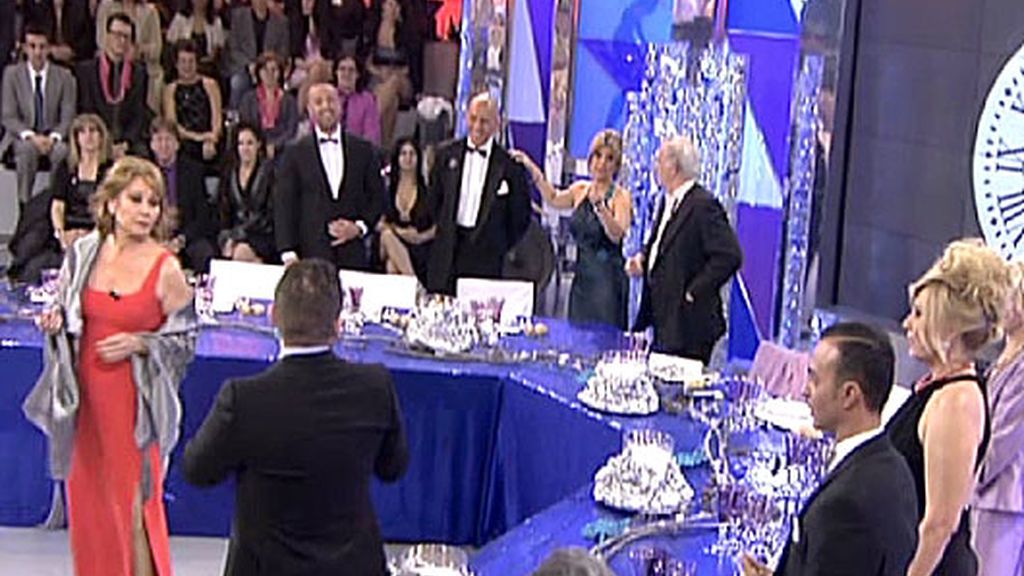 Los colaboradores de 'Sálvame' se engalanan para 'La última cena'