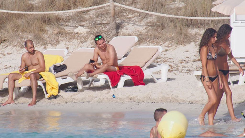 El disfruta de unos días de vacaciones en Formentera