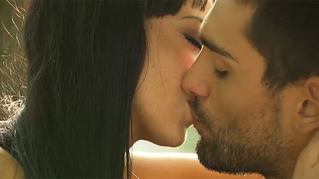 Amanda: No puedo decir que estoy enamorada"