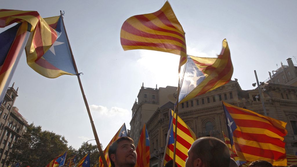 Miles de catalanes reclaman en las calles de Barcelona una Cataluña independiente