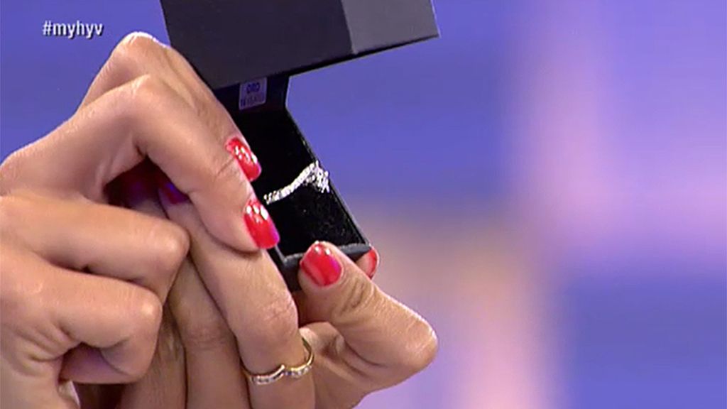 Ángel, a Aura: "quiero compartir mi vida contigo"