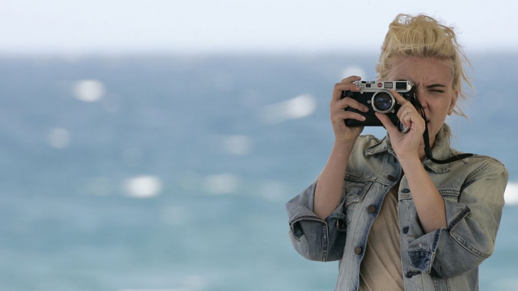 La actriz cumple 30 años, y aquí te dejamos sus 30 mejores looks