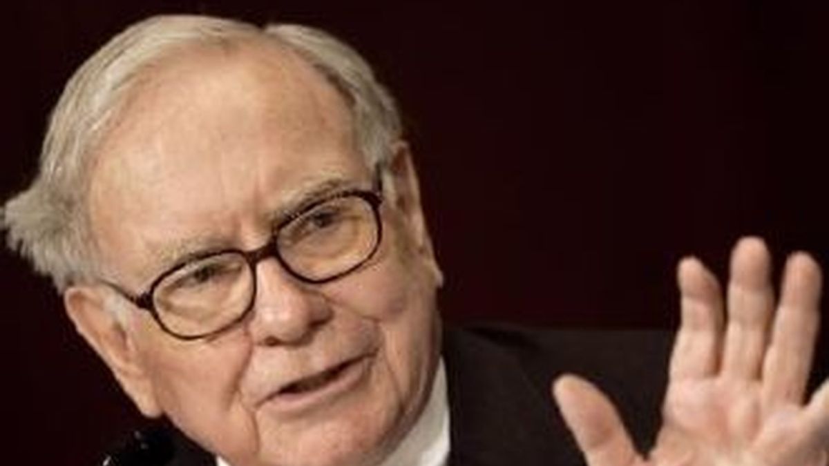 Warren Buffett insta al Gobierno a aplicar una política fiscal que no 'mime' a los millonarios en detrimento de las clases medias y pobre de EEUU.