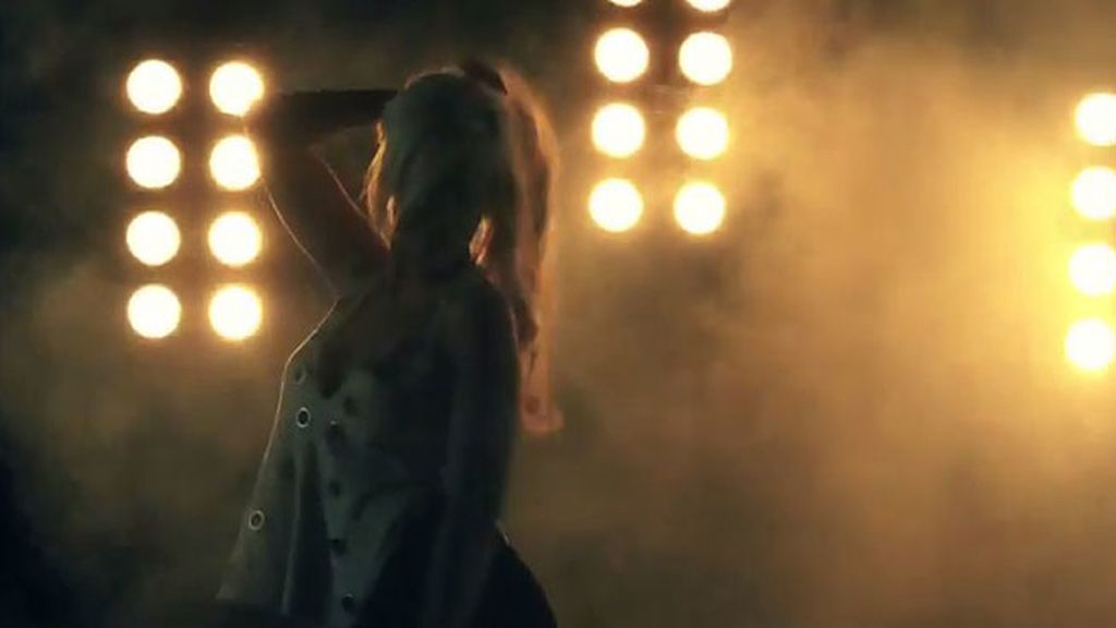 Ylenia presenta su nuevo videoclip 'Pégate'