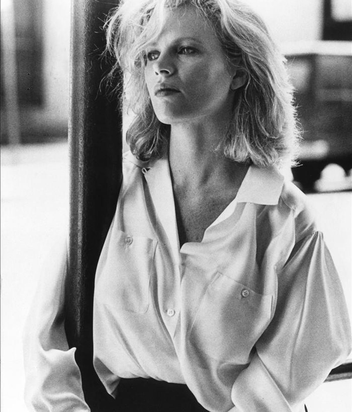 La actriz Kim Basinger durante el rodaje de la película "Nueve semanas y media", dirigida por el cineasta Adrian Lyne, en 1986. EFE/Archivo