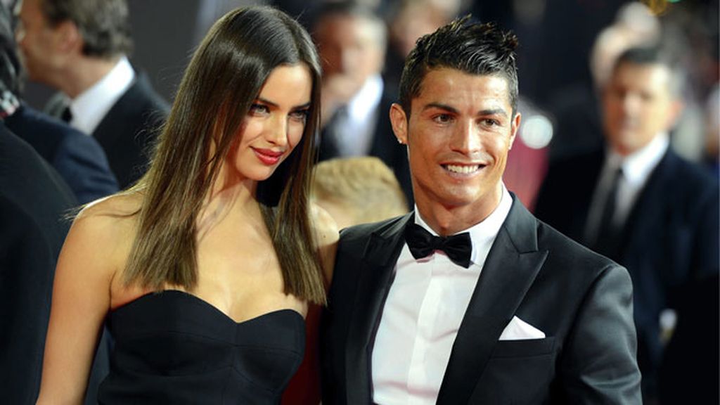 El mundo de la moda y del fútbol se unían sobre la alfombra roja con glamour