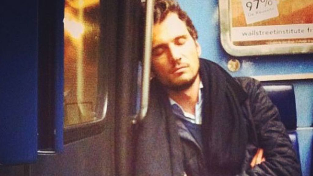 Instagram presume de los chicos más guapos del metro de París