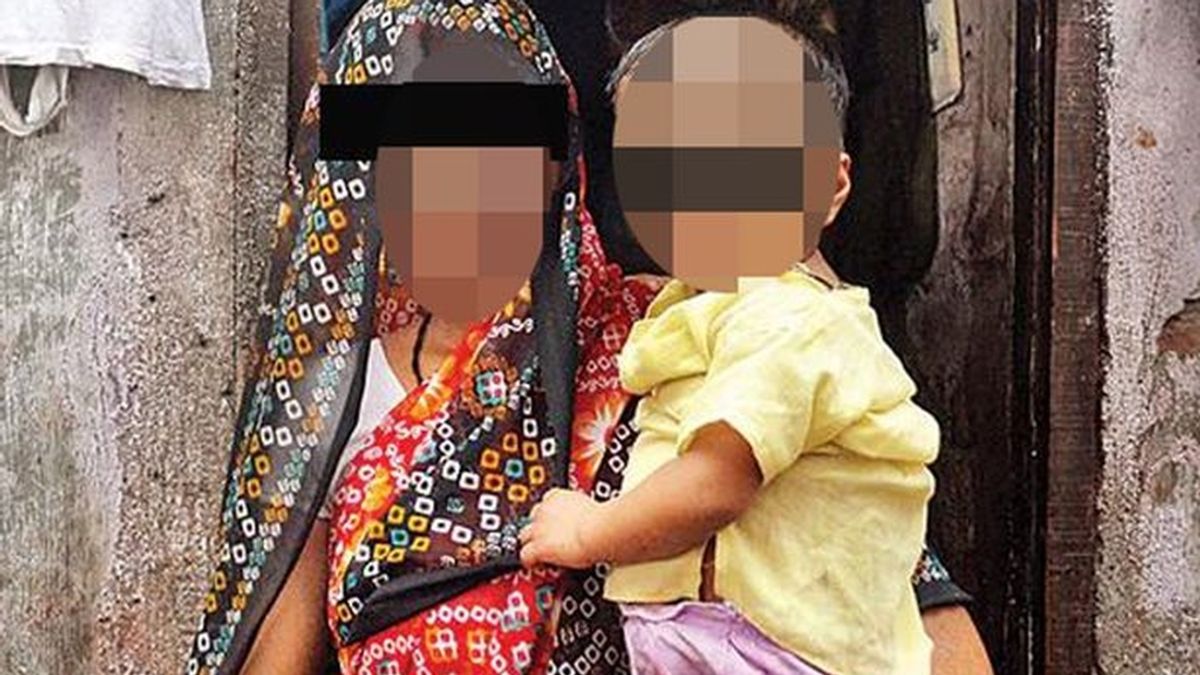 Un niño nace con tres penes en la India