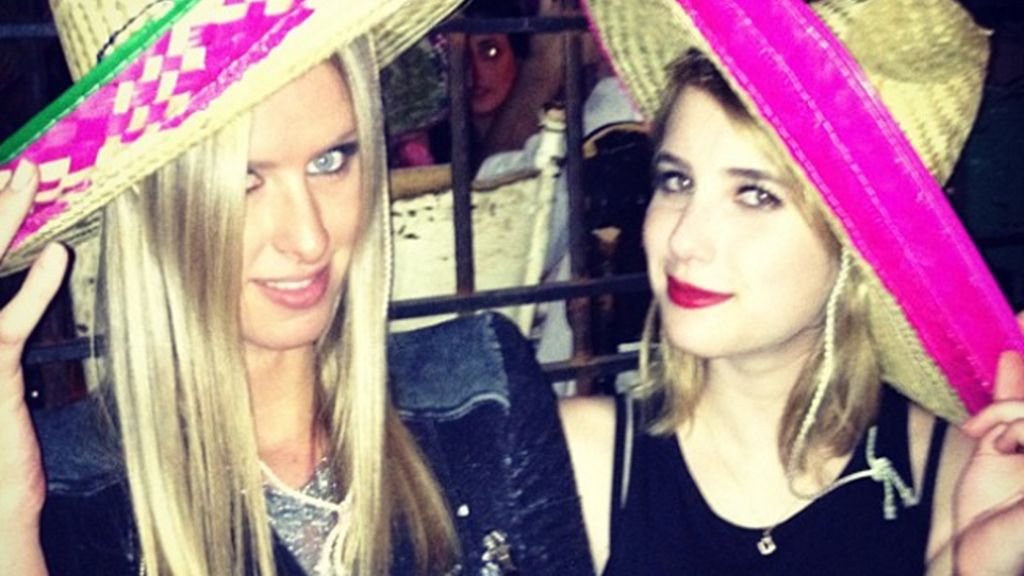 Emma Roberts en el Twitter de Nicky Hilton