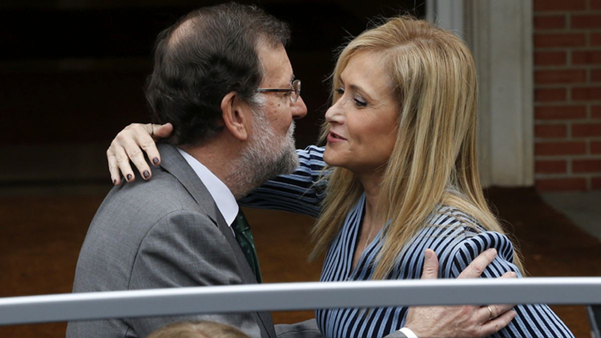 Rajoy recibe en La Moncloa a la presidente de Madrid, Cristina Cifuentes