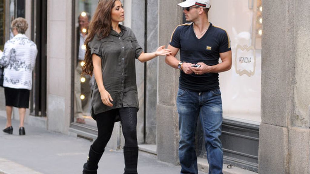 Wesley Sneijder y Yolanthe Cabau, pasión por las calles de Milán