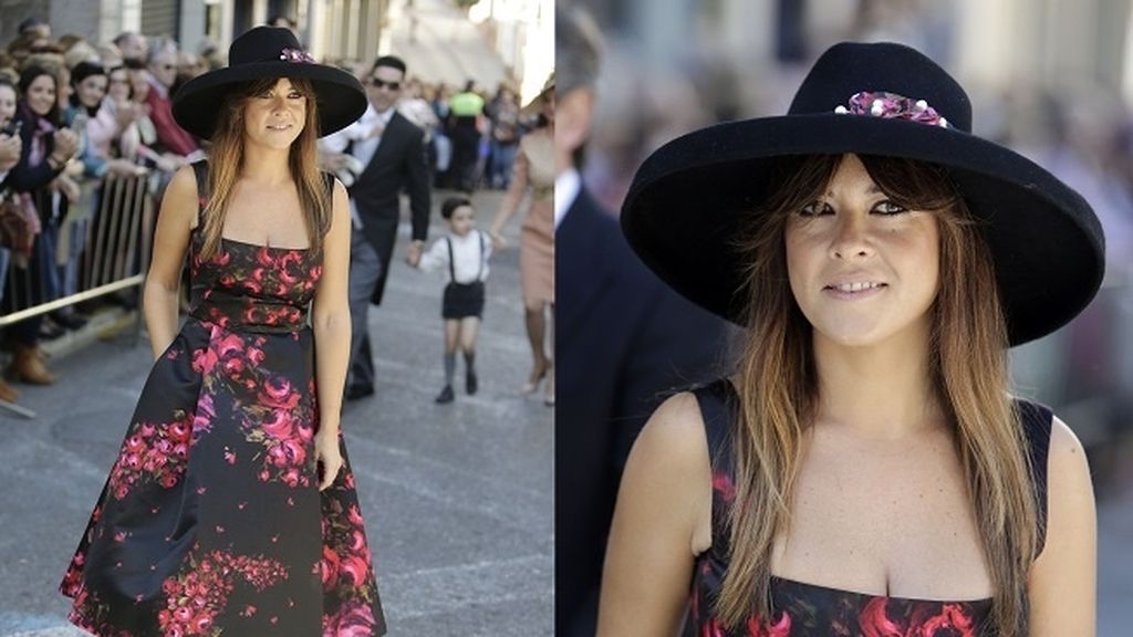 La cantante Vanesa Martín, fue una de las primeras invitadas en llegar al templo