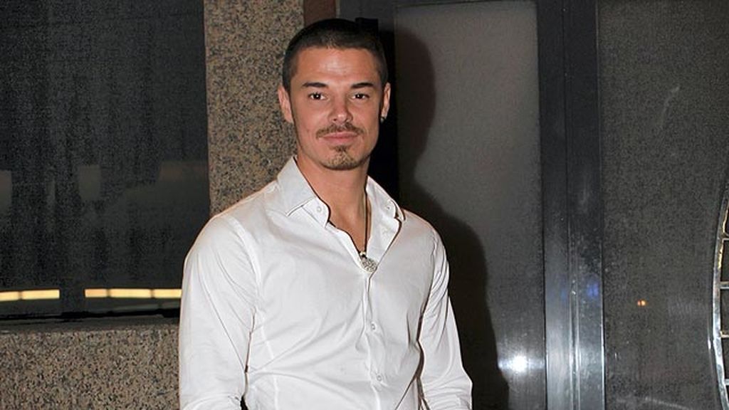 Pepe celebra con sus compañeros su victoria