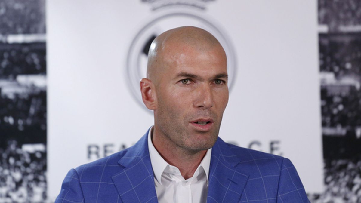 El Real Madrid anuncia la destitución de Rafa Benítez y nombra a Zidane nuevo entrenador