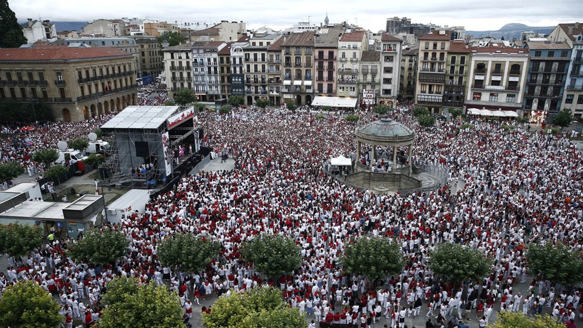 Masiva concentración en Pamplona contra las agresiones sexuales