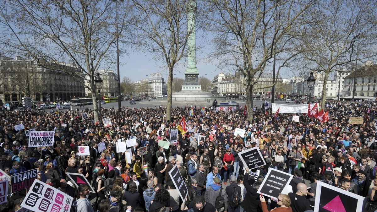 Protesta masiva en París