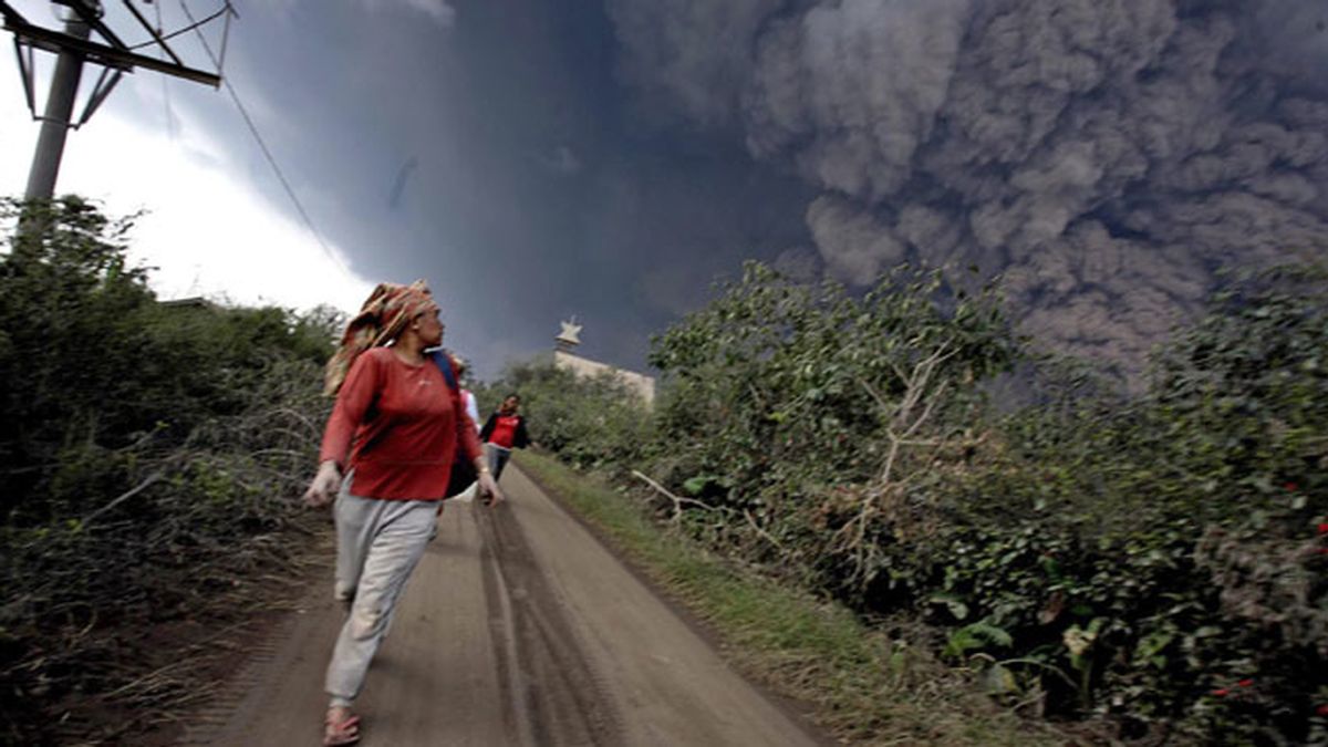 Erupción del volcán Sinabung, Sumatra