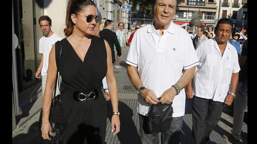 El actor Máximo Valverde, en la capilla ardiente de la actriz Lina Morgan