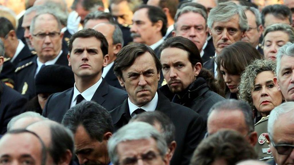 Imágenes del funeral de Estado de los policías fallecidos en Kabul